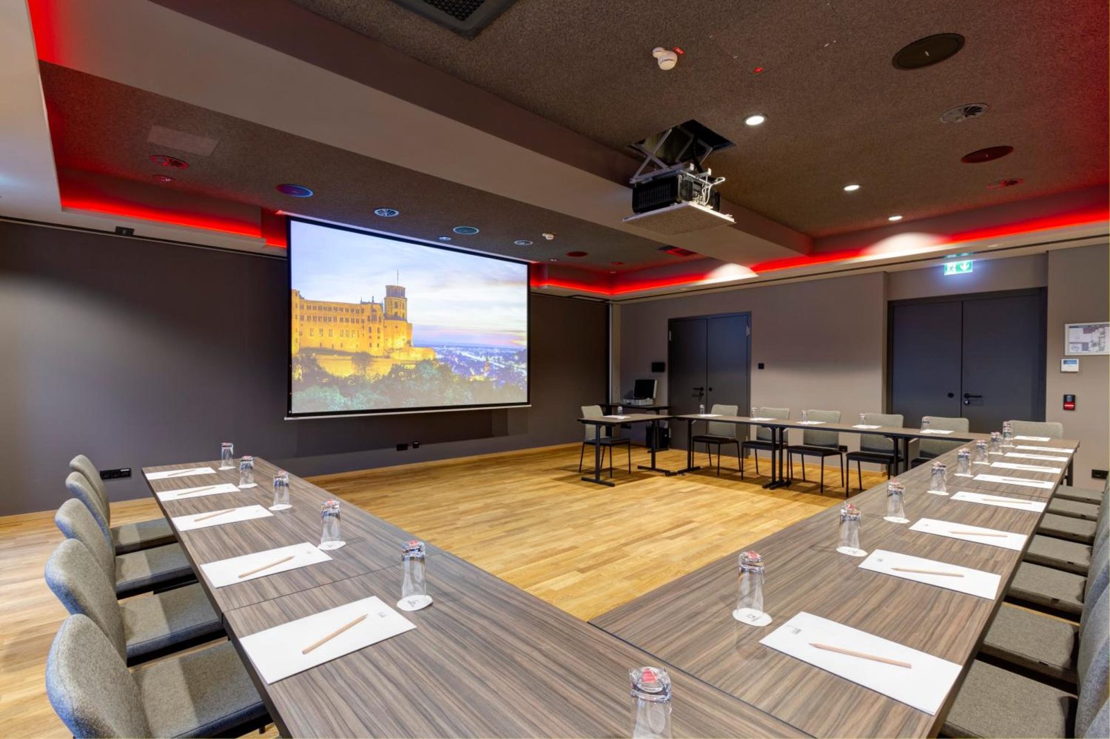 Qube Hotel Bahnstadt — photo 6