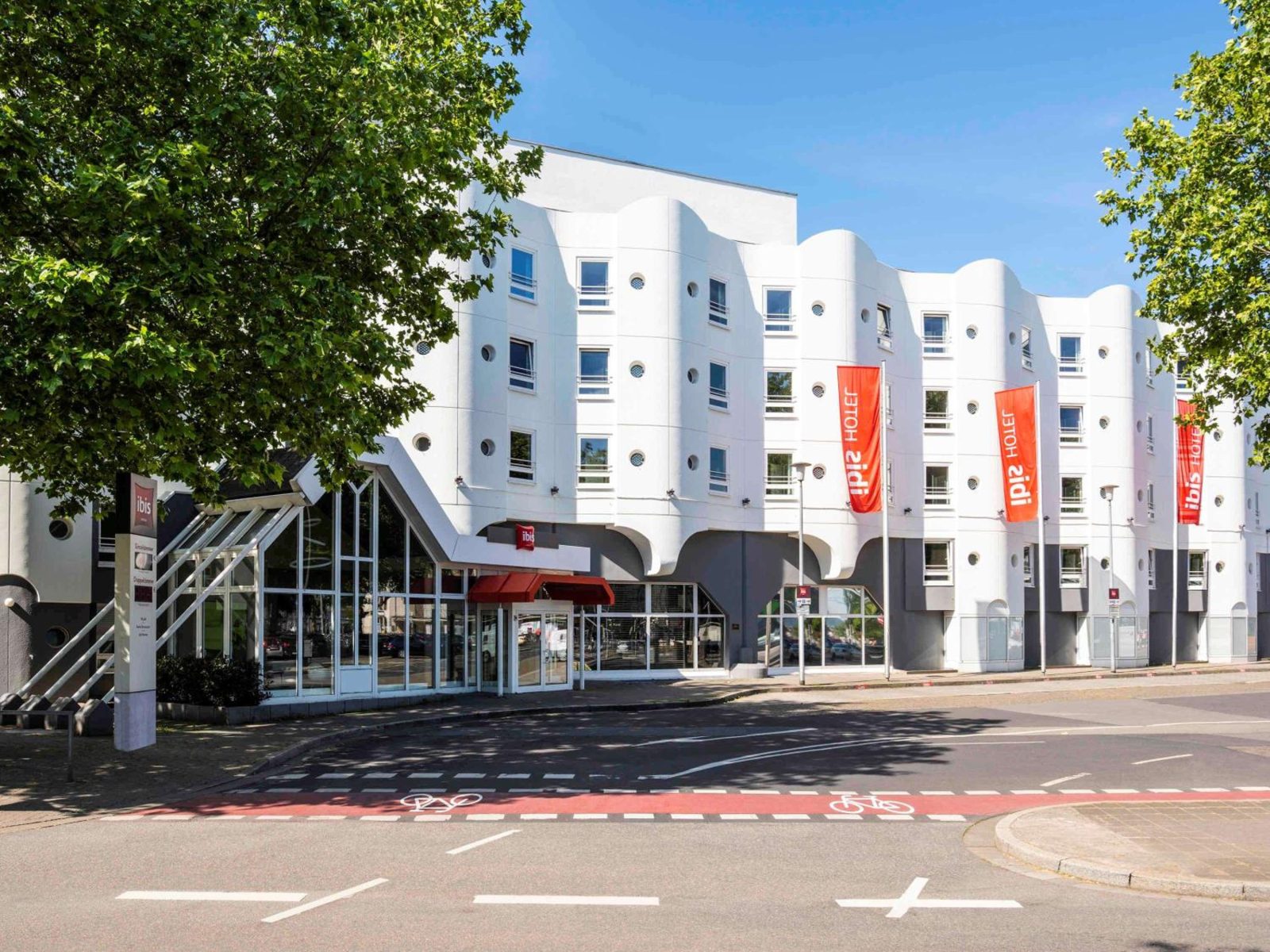 ibis Heidelberg Hauptbahnhof — photo 2